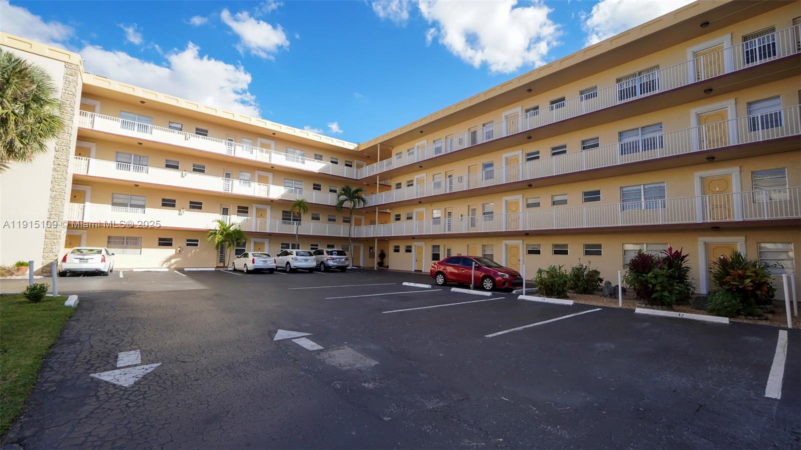 55+ community. Spacious 1BD/1.5BA condo in a tranquil, well-kept development with plenty of guest parking and a strong walk score. 24-hour notice required prior to all showings; please do not disturb tenants. Buyer agents are responsible for confirming all association information directly with Topaz South Association. Please include POF or pre-approval with offers.