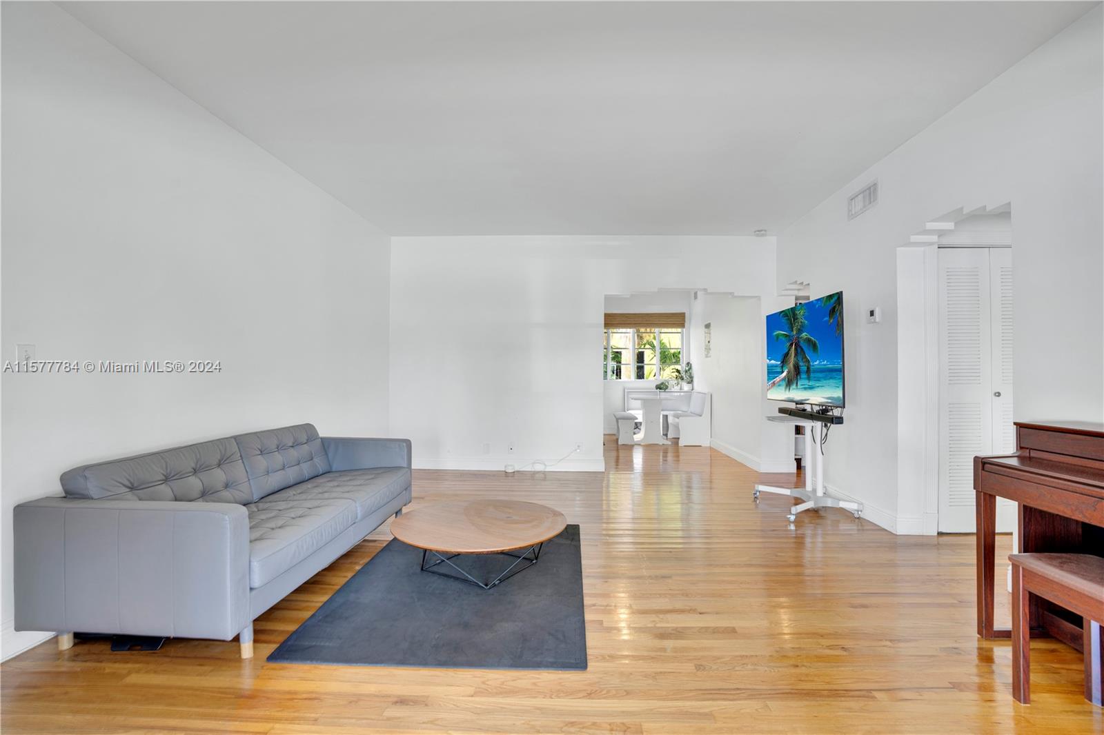 ALTON BEACH BAY FRONT RE- - Residential