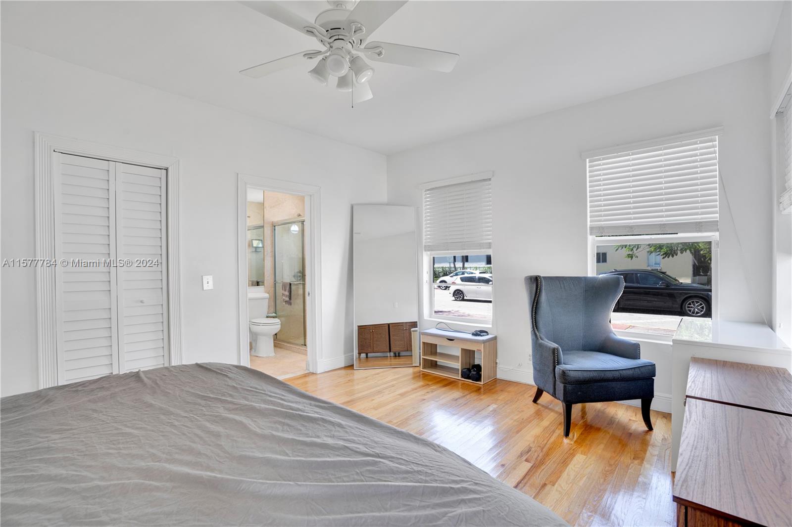 ALTON BEACH BAY FRONT RE- - Residential
