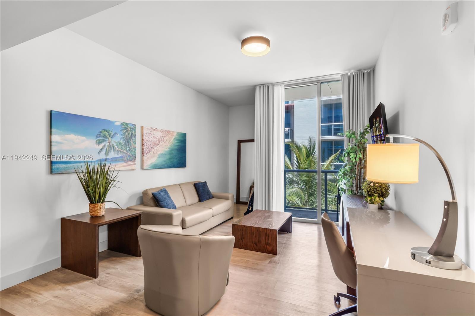 COSTA HOLLYWOOD CONDO - Residential
