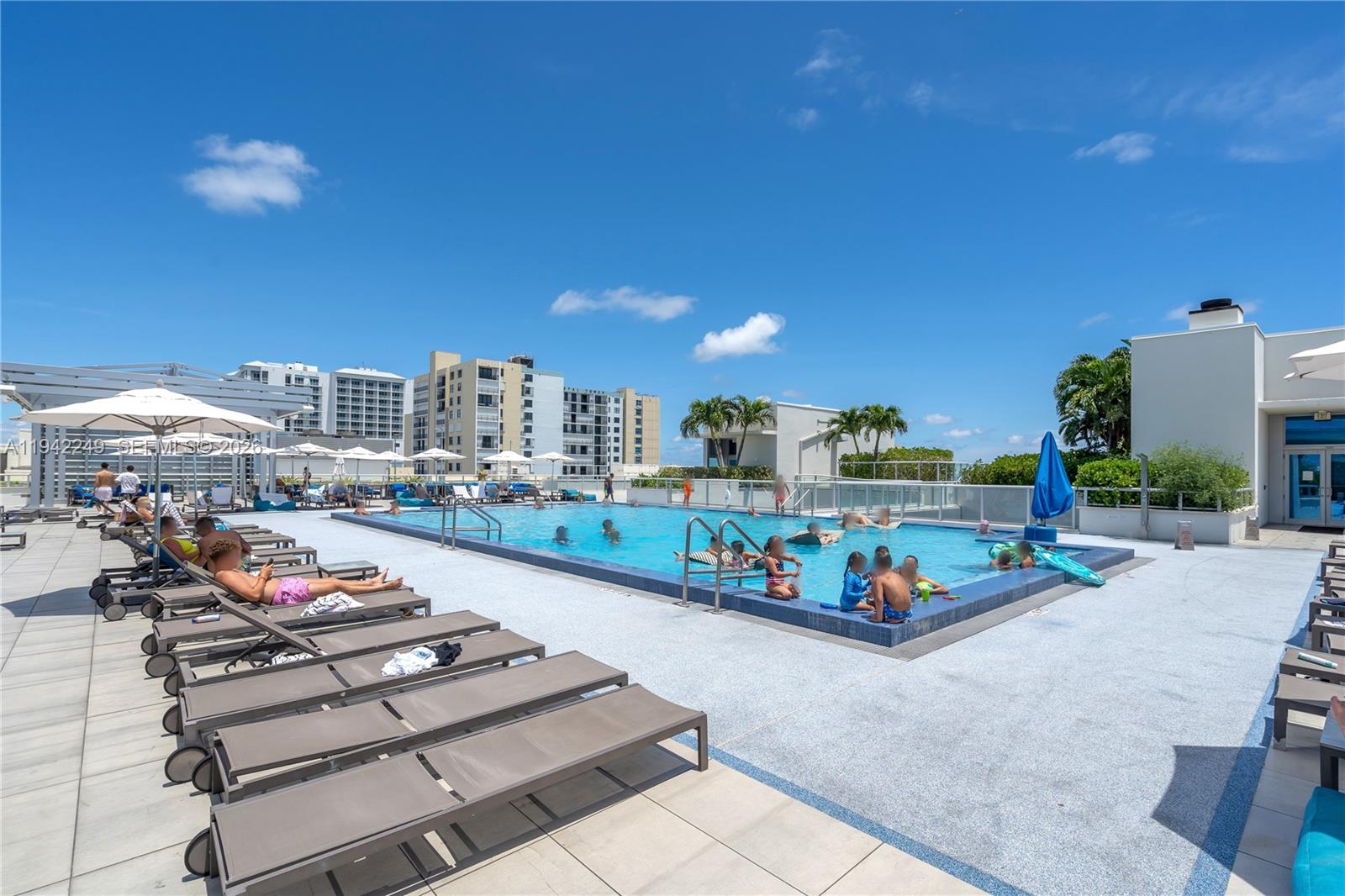 COSTA HOLLYWOOD CONDO - Residential