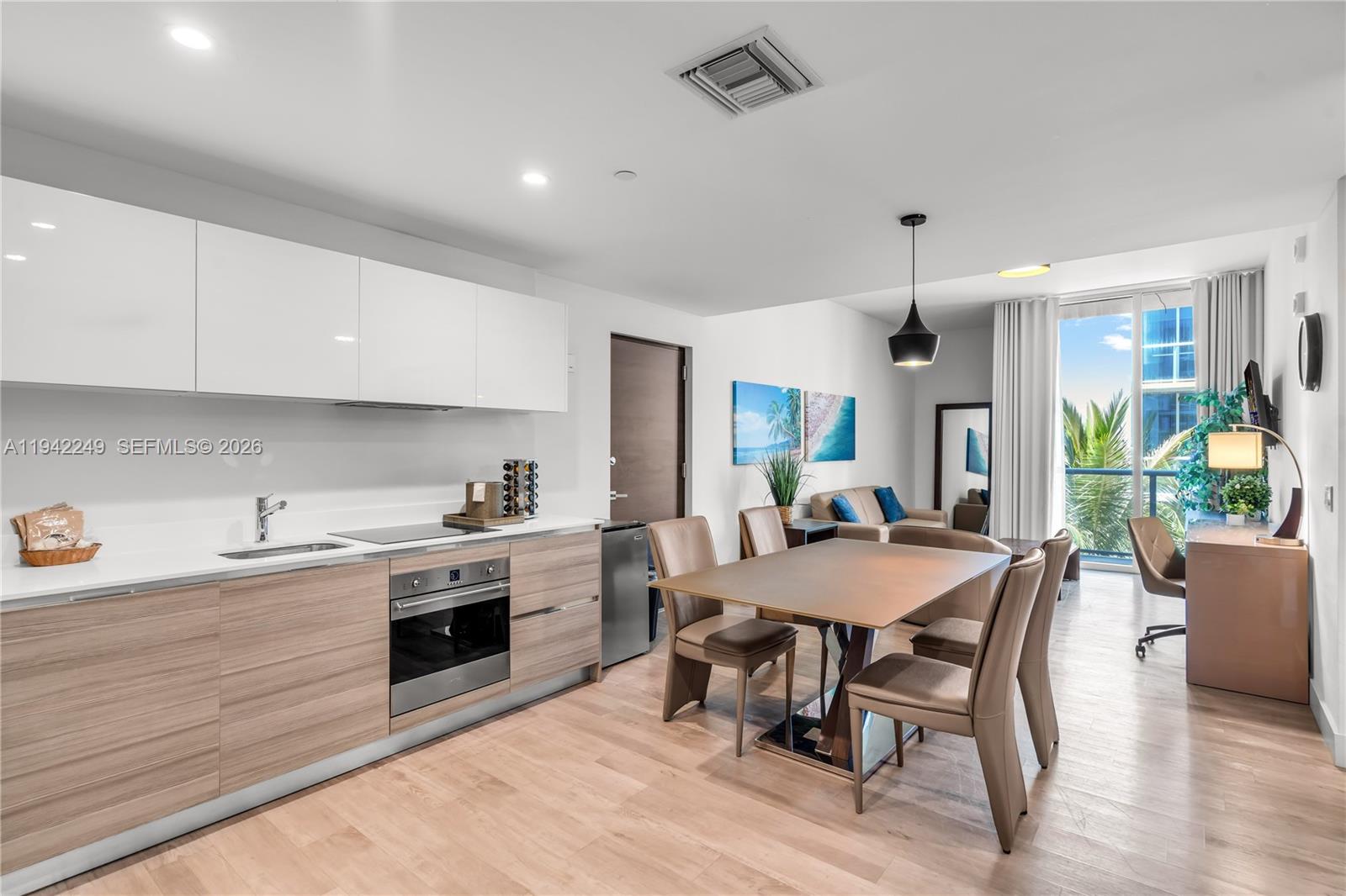 COSTA HOLLYWOOD CONDO - Residential