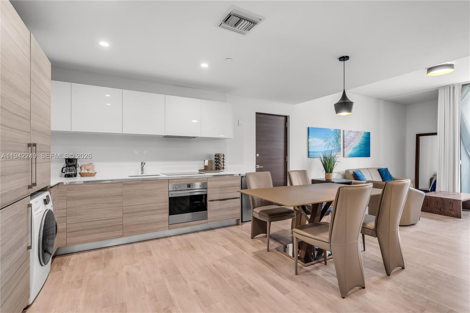 COSTA HOLLYWOOD CONDO - Residential