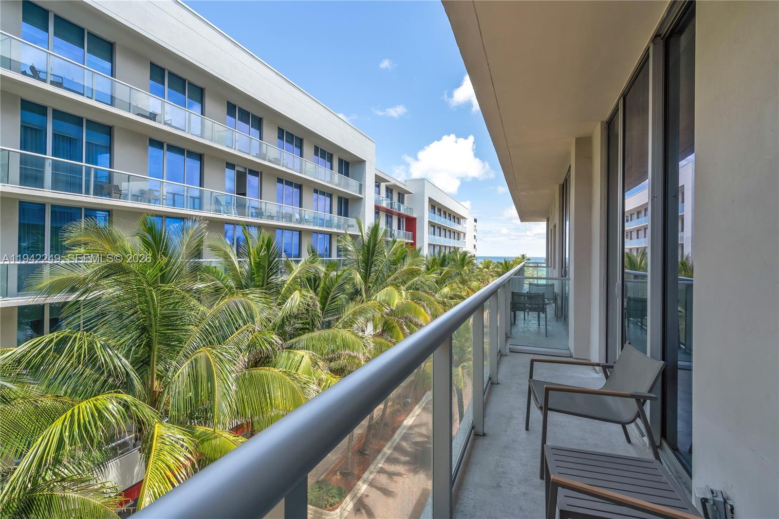 COSTA HOLLYWOOD CONDO - Residential
