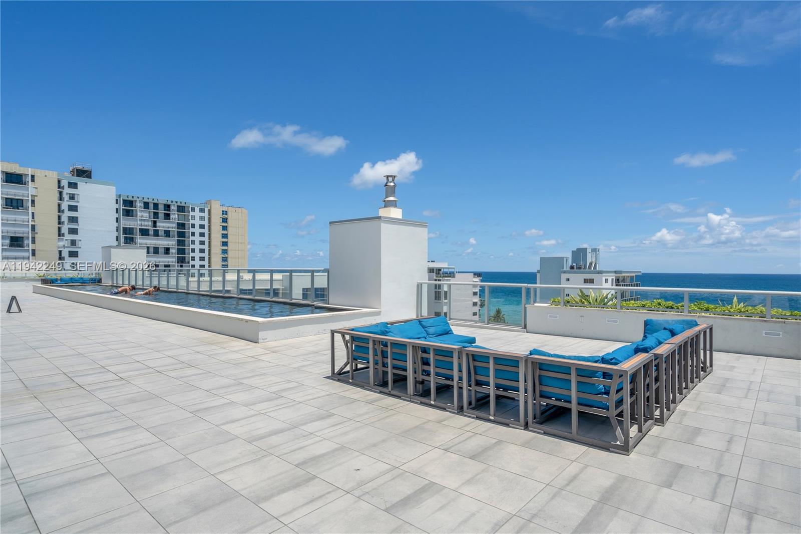 COSTA HOLLYWOOD CONDO - Residential