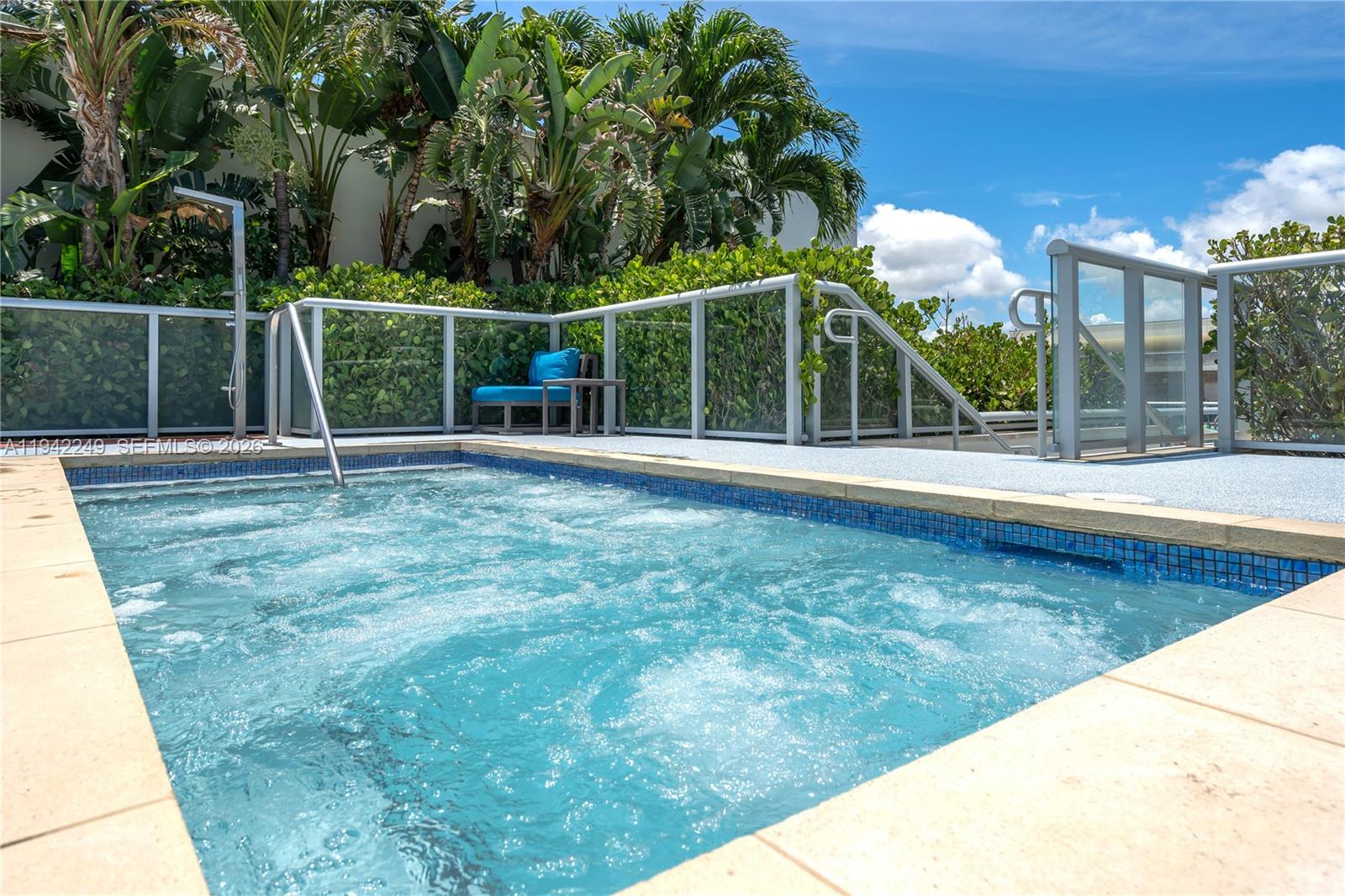 COSTA HOLLYWOOD CONDO - Residential