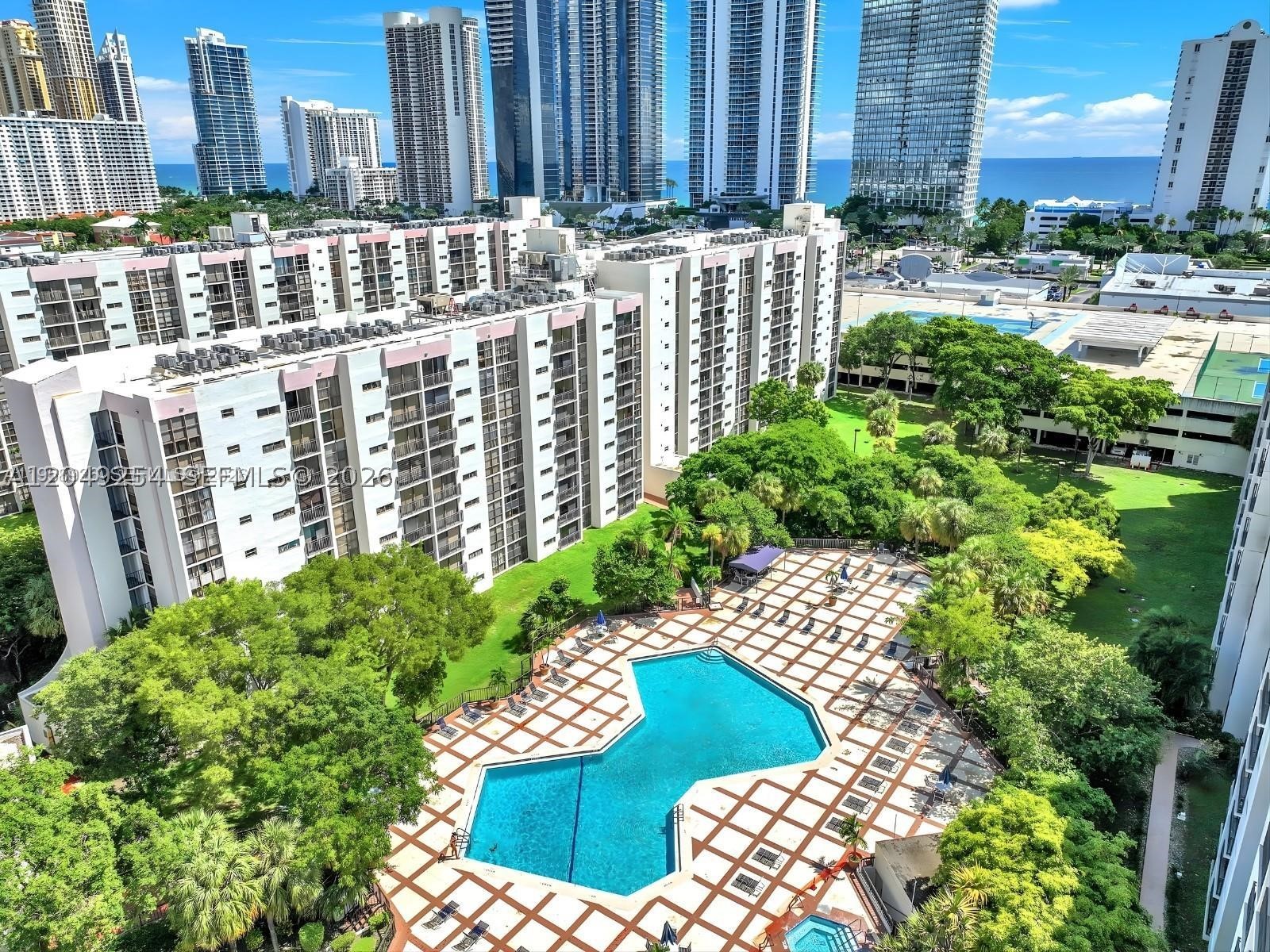 PLAZA OF AMERICAS CONDO P - Residential Lease