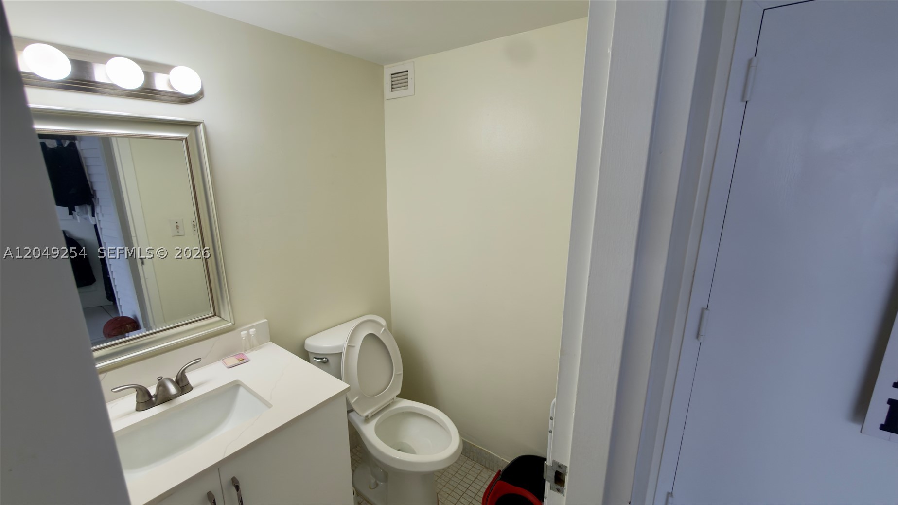 PLAZA OF AMERICAS CONDO P - Residential Lease