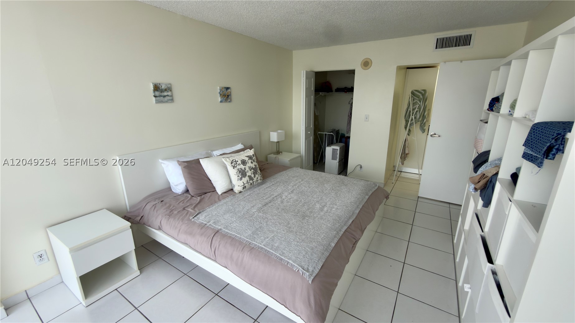 PLAZA OF AMERICAS CONDO P - Residential Lease