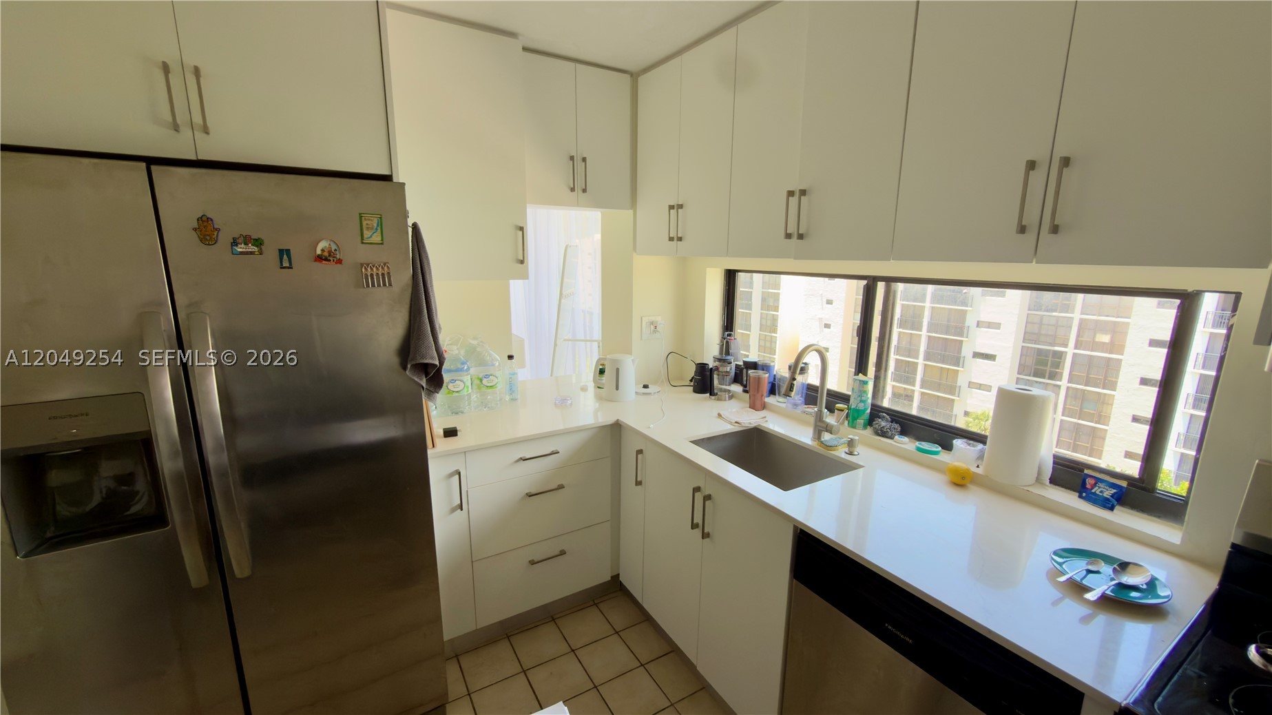PLAZA OF AMERICAS CONDO P - Residential Lease