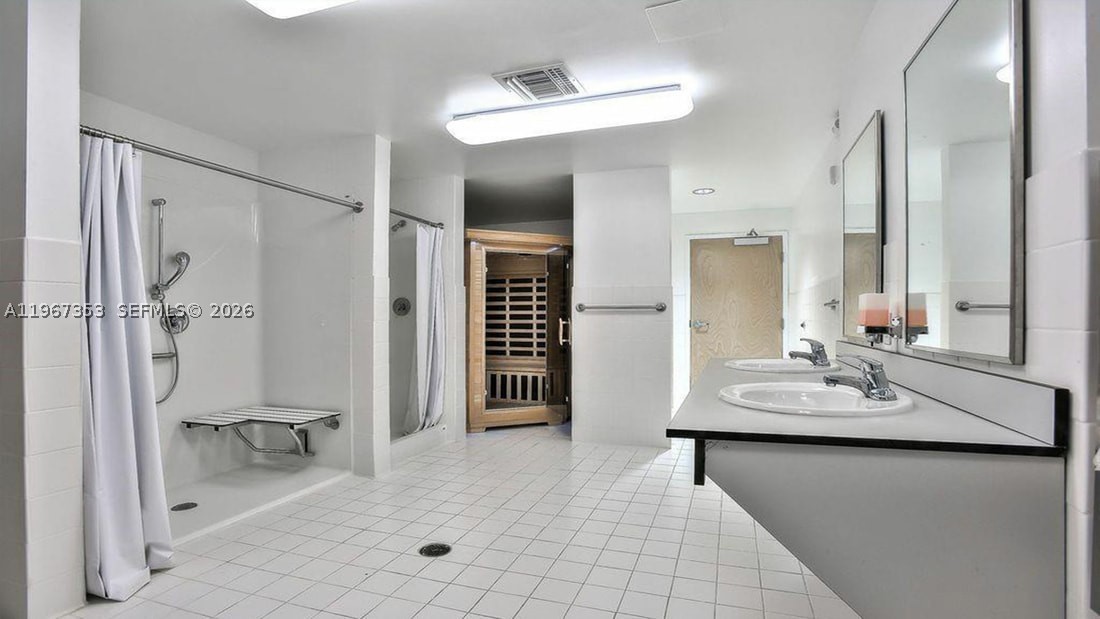 WATERGATE CONDOMINIUM NO - Residential