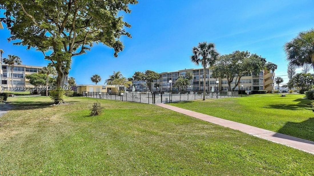 WATERGATE CONDOMINIUM NO - Residential