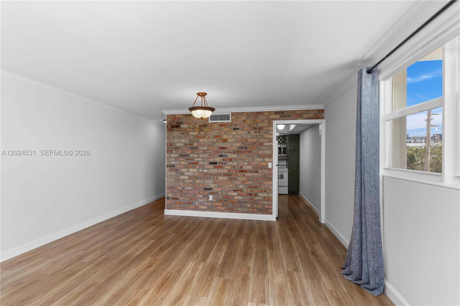 EASTERN PARKVIEW CONDO - Residential
