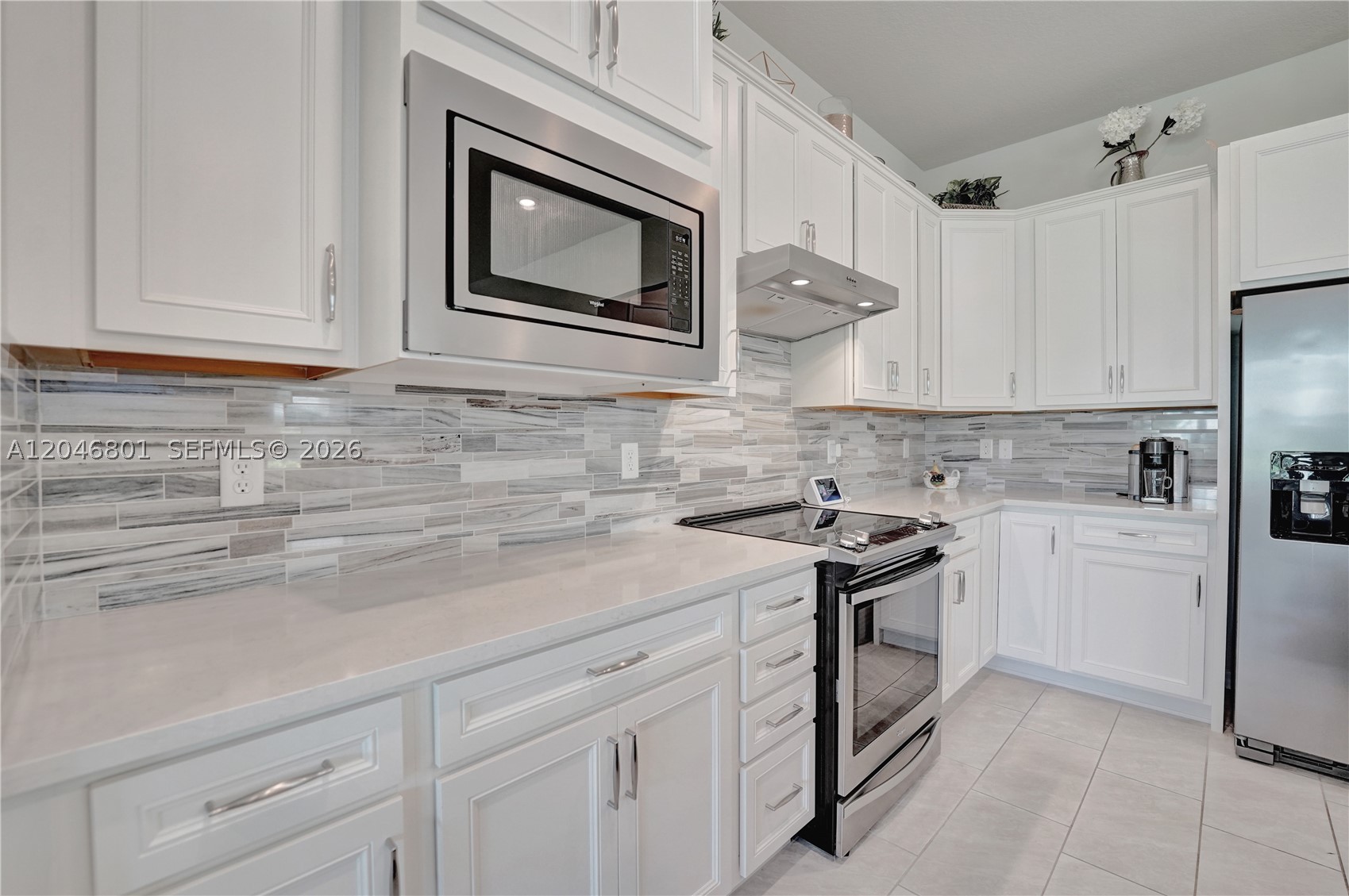 BOCA FLORES CONDO - Residential