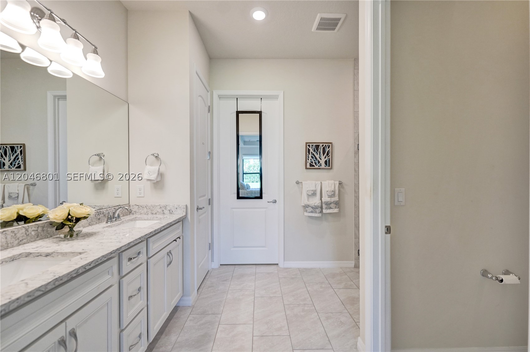 BOCA FLORES CONDO - Residential