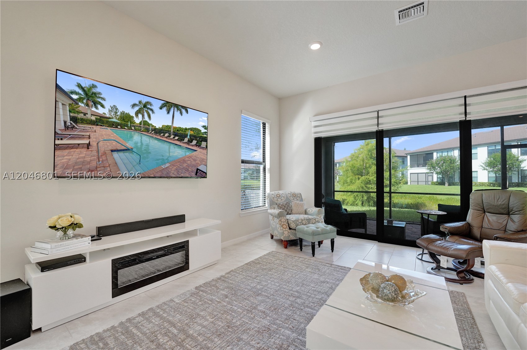BOCA FLORES CONDO - Residential