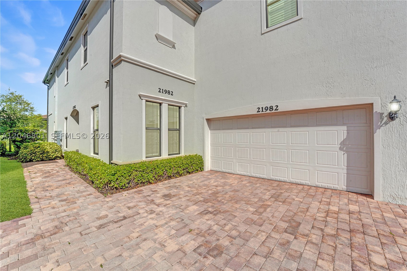 BOCA FLORES CONDO - Residential