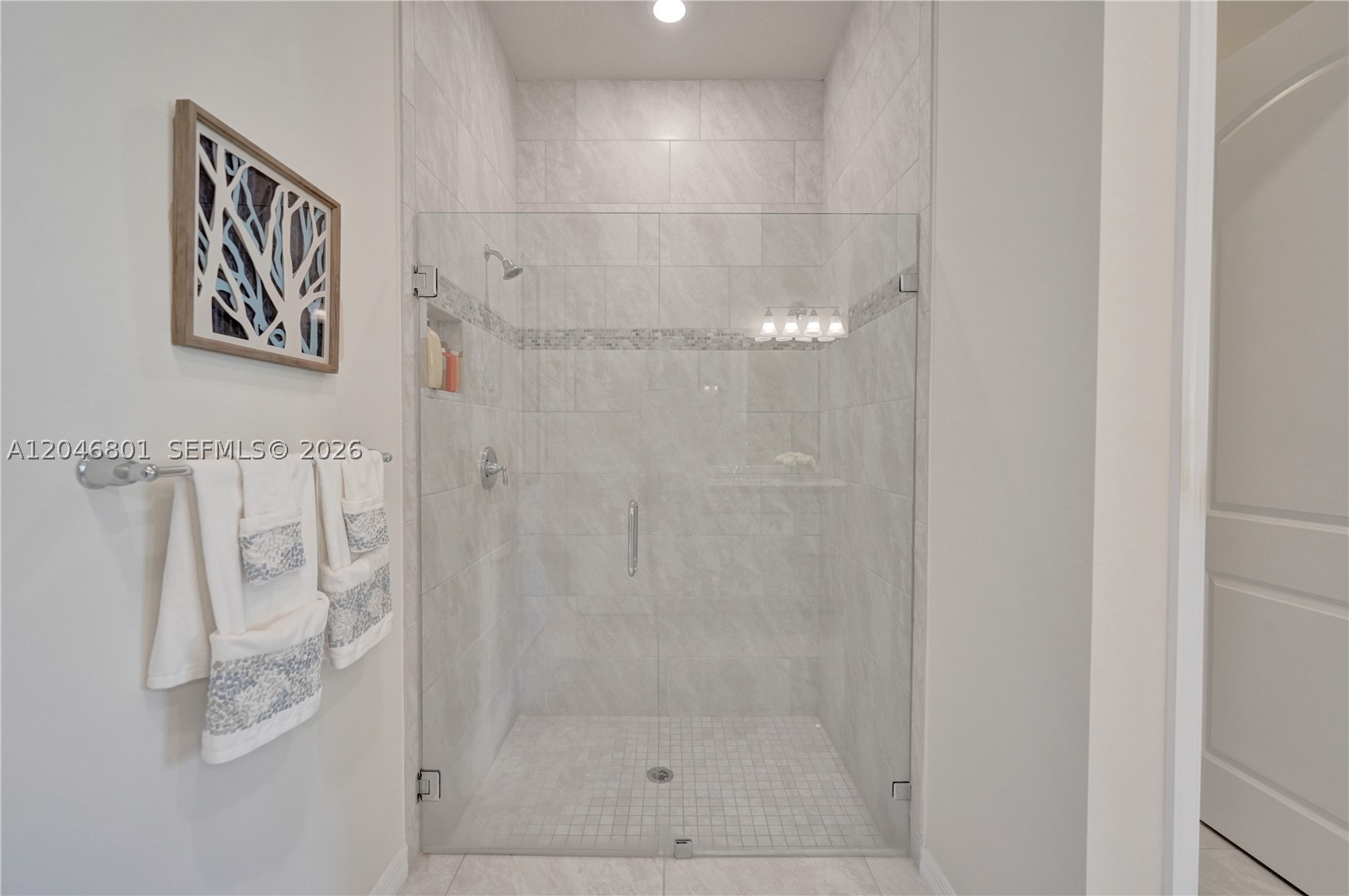 BOCA FLORES CONDO - Residential