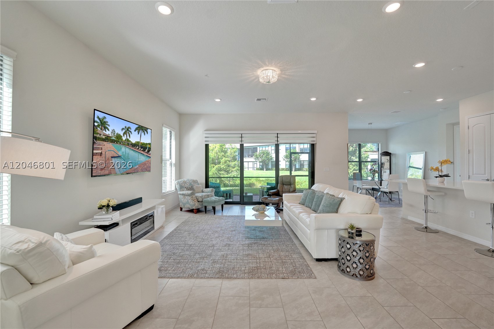 BOCA FLORES CONDO - Residential