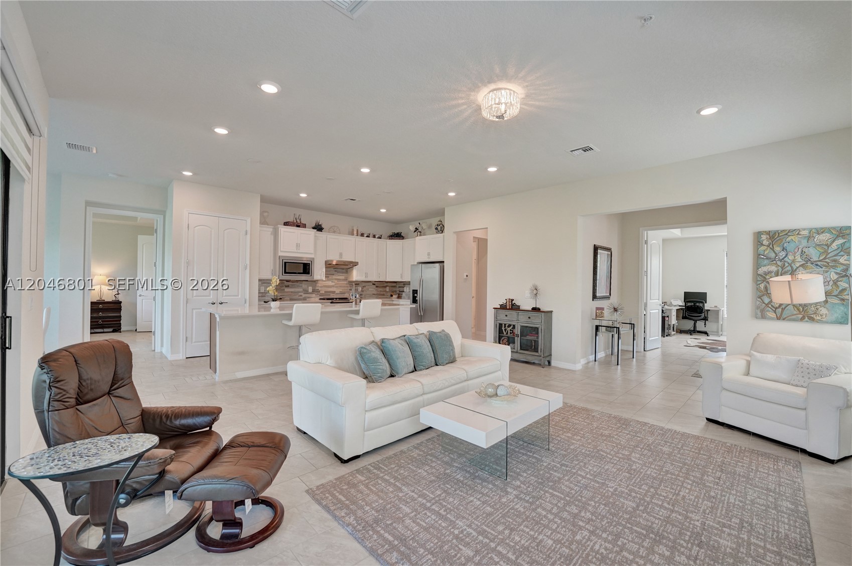 BOCA FLORES CONDO - Residential