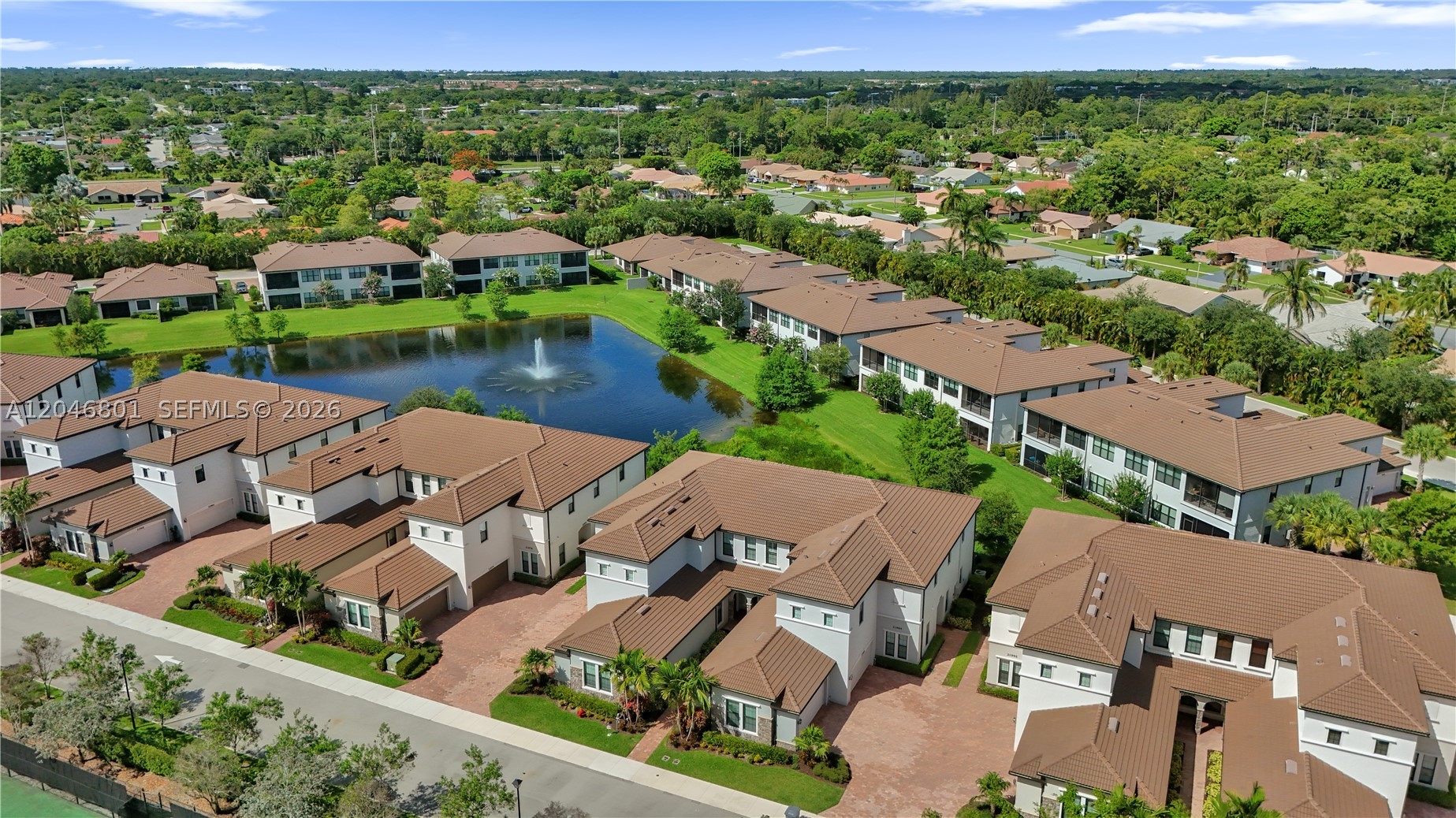 BOCA FLORES CONDO - Residential