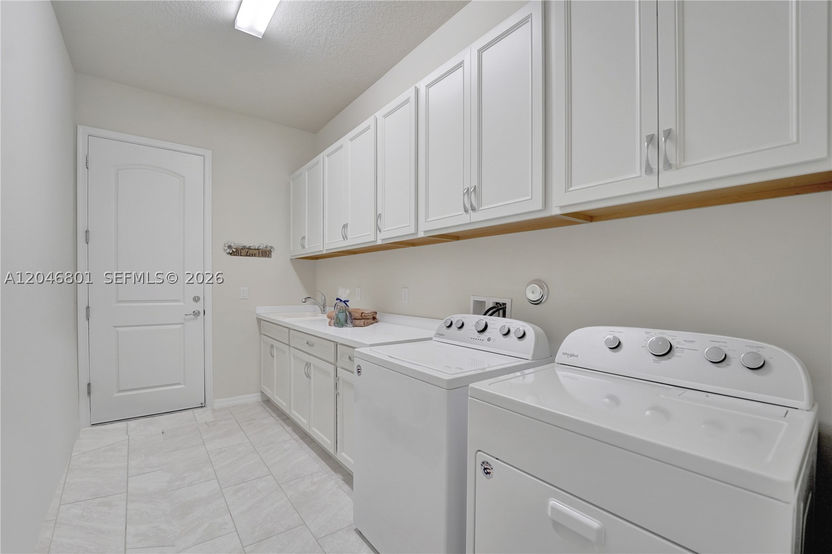 BOCA FLORES CONDO - Residential