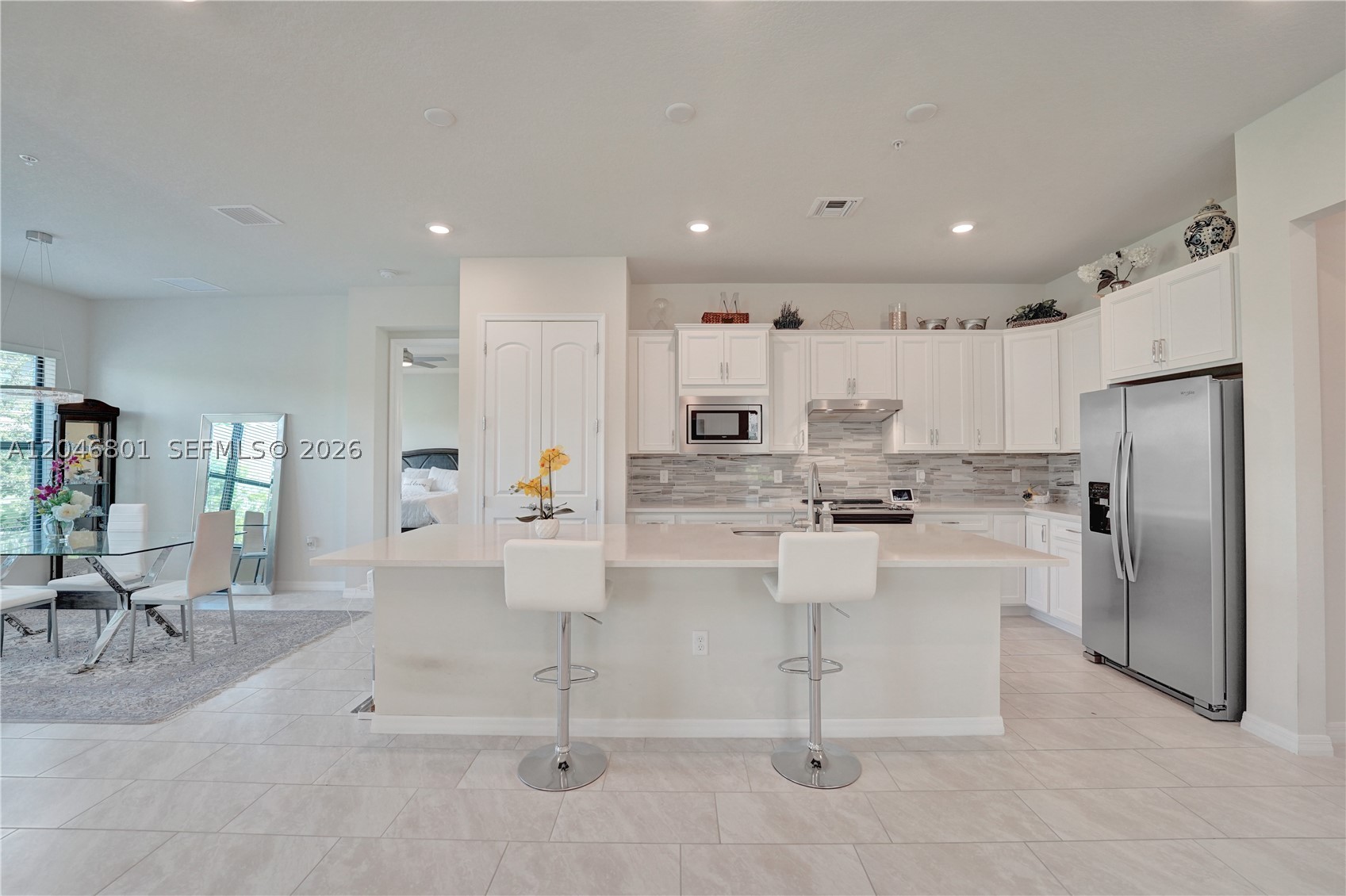 BOCA FLORES CONDO - Residential