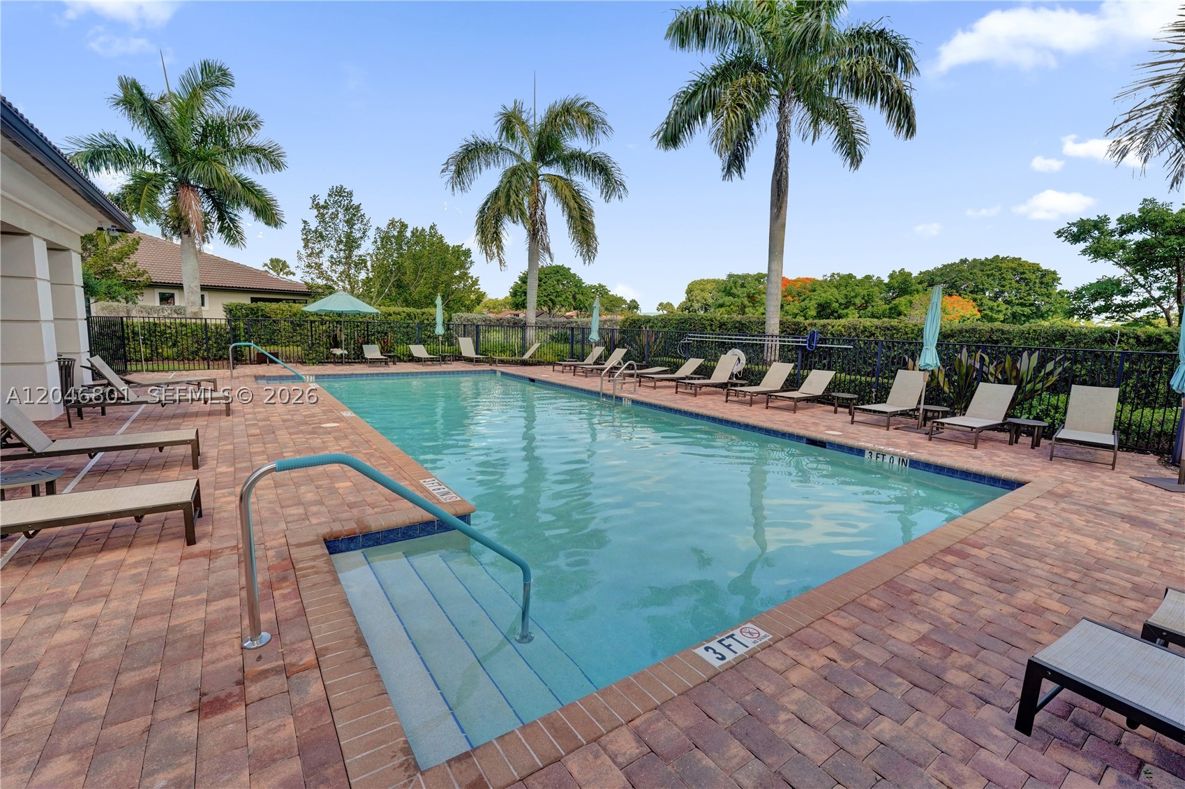 BOCA FLORES CONDO - Residential