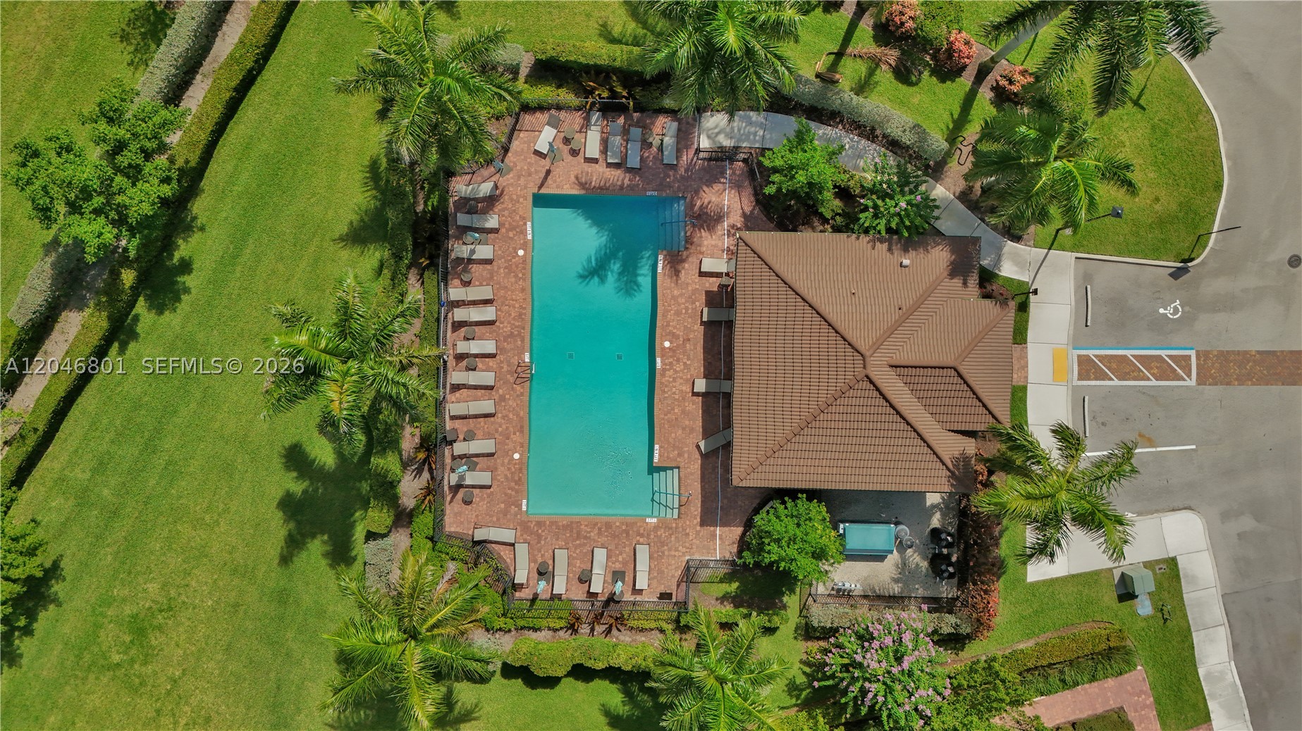 BOCA FLORES CONDO - Residential