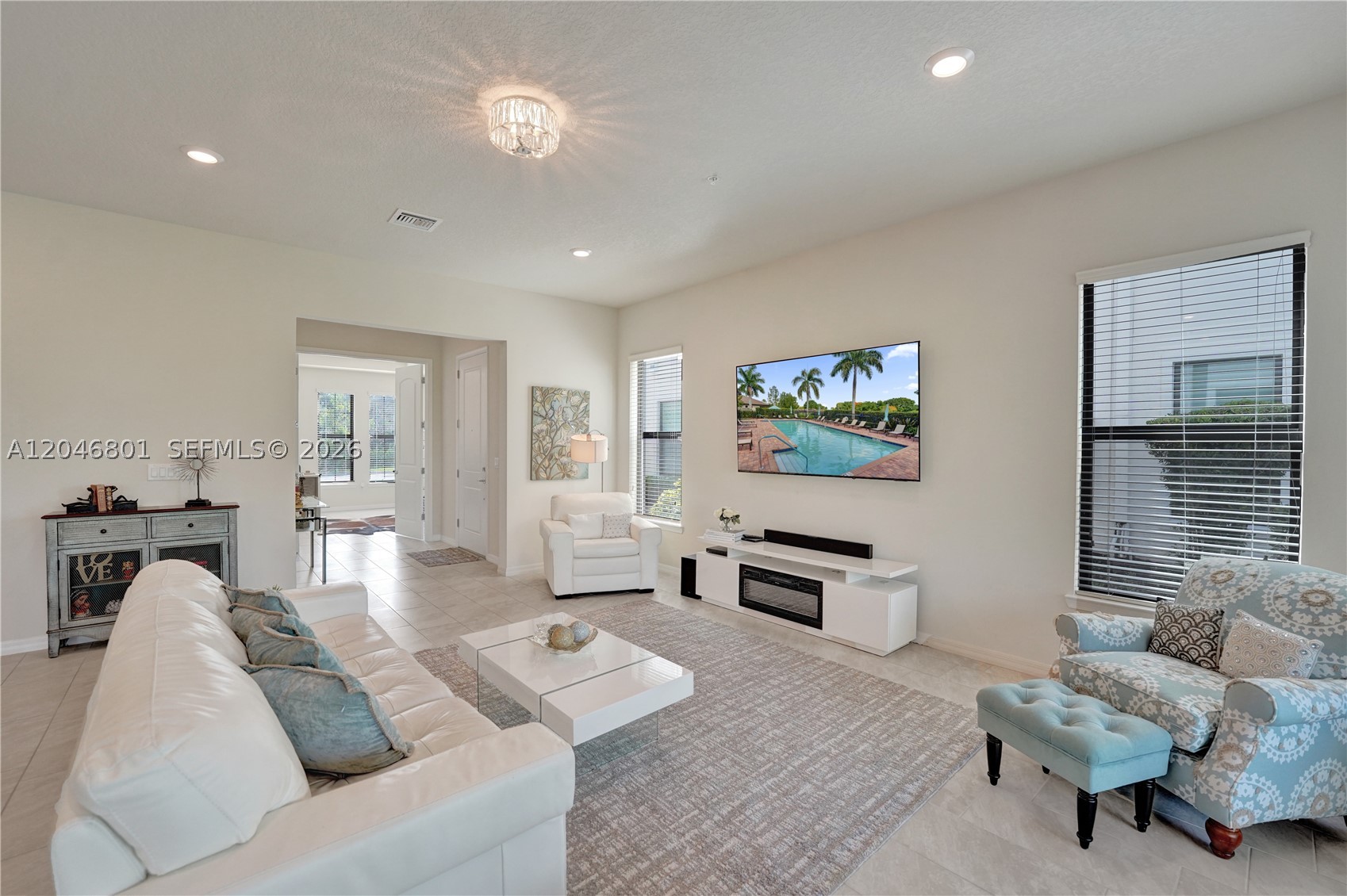 BOCA FLORES CONDO - Residential