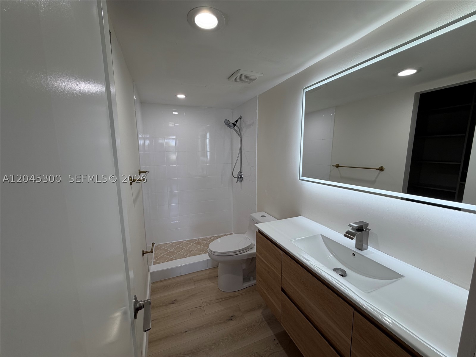 CAPTIVA LAKES VILLAS COND - Residential