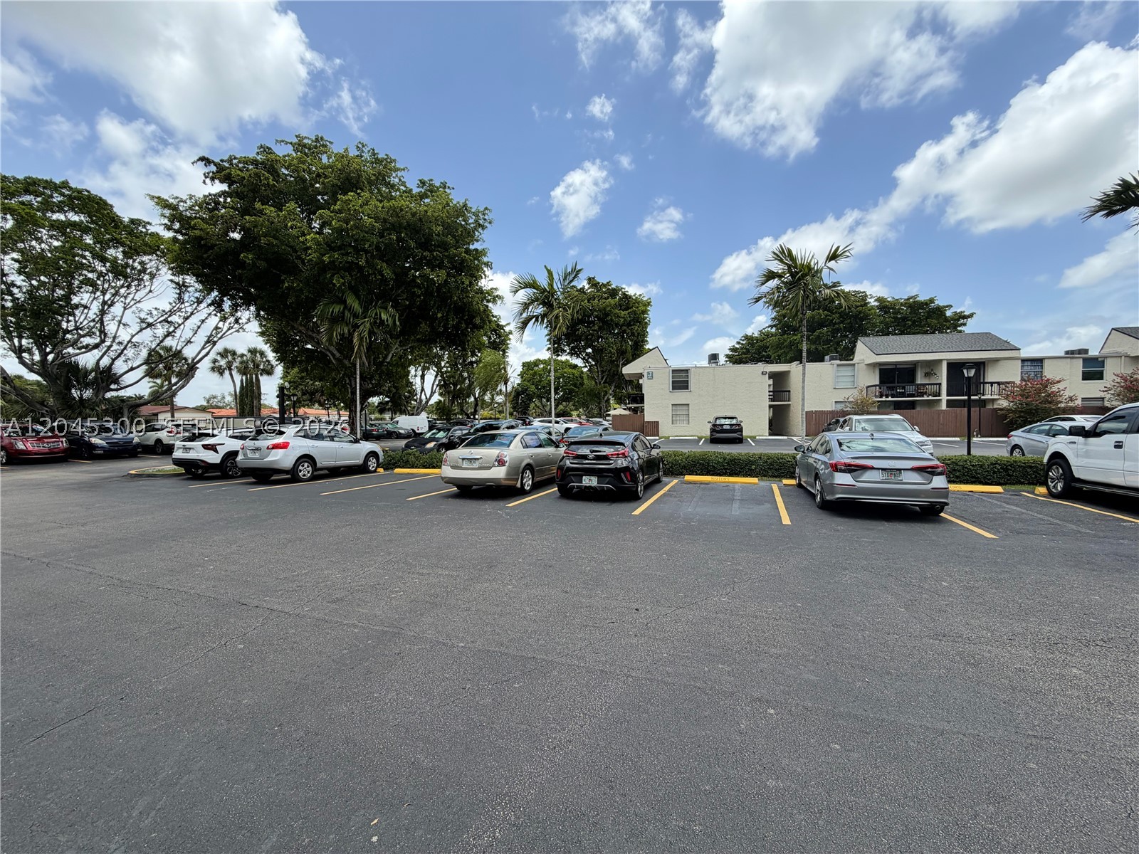 CAPTIVA LAKES VILLAS COND - Residential