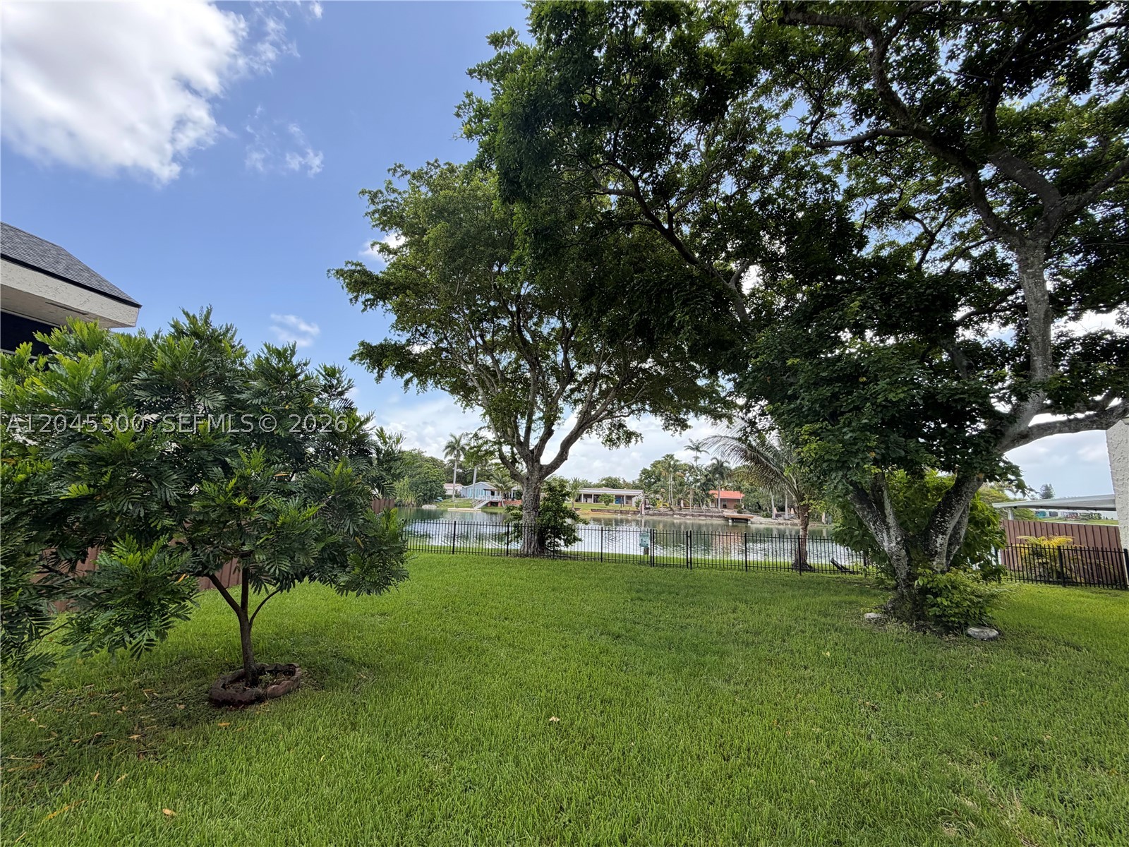 CAPTIVA LAKES VILLAS COND - Residential