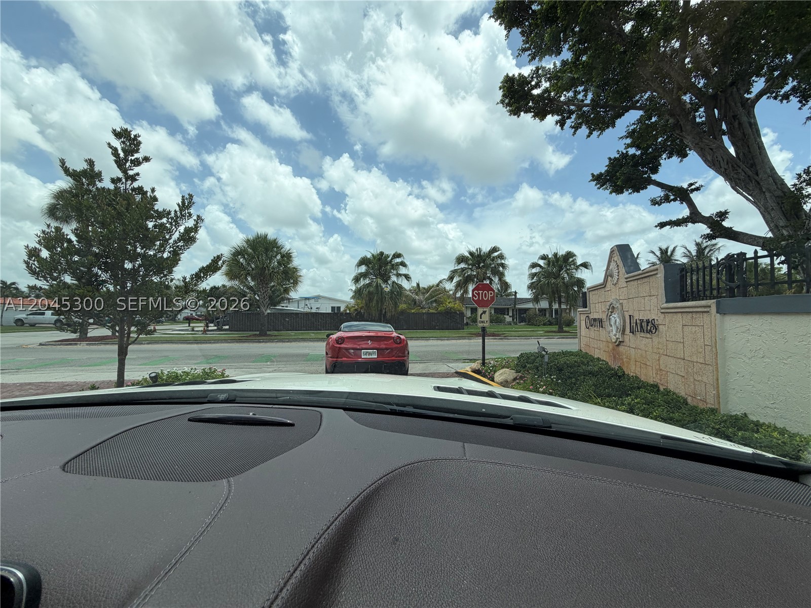 CAPTIVA LAKES VILLAS COND - Residential