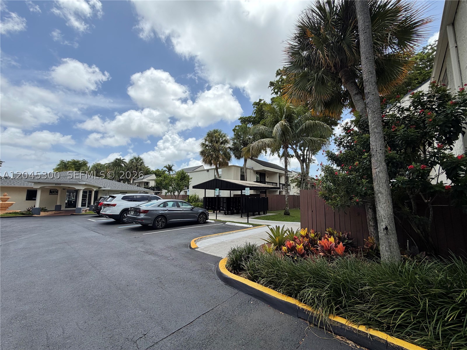 CAPTIVA LAKES VILLAS COND - Residential