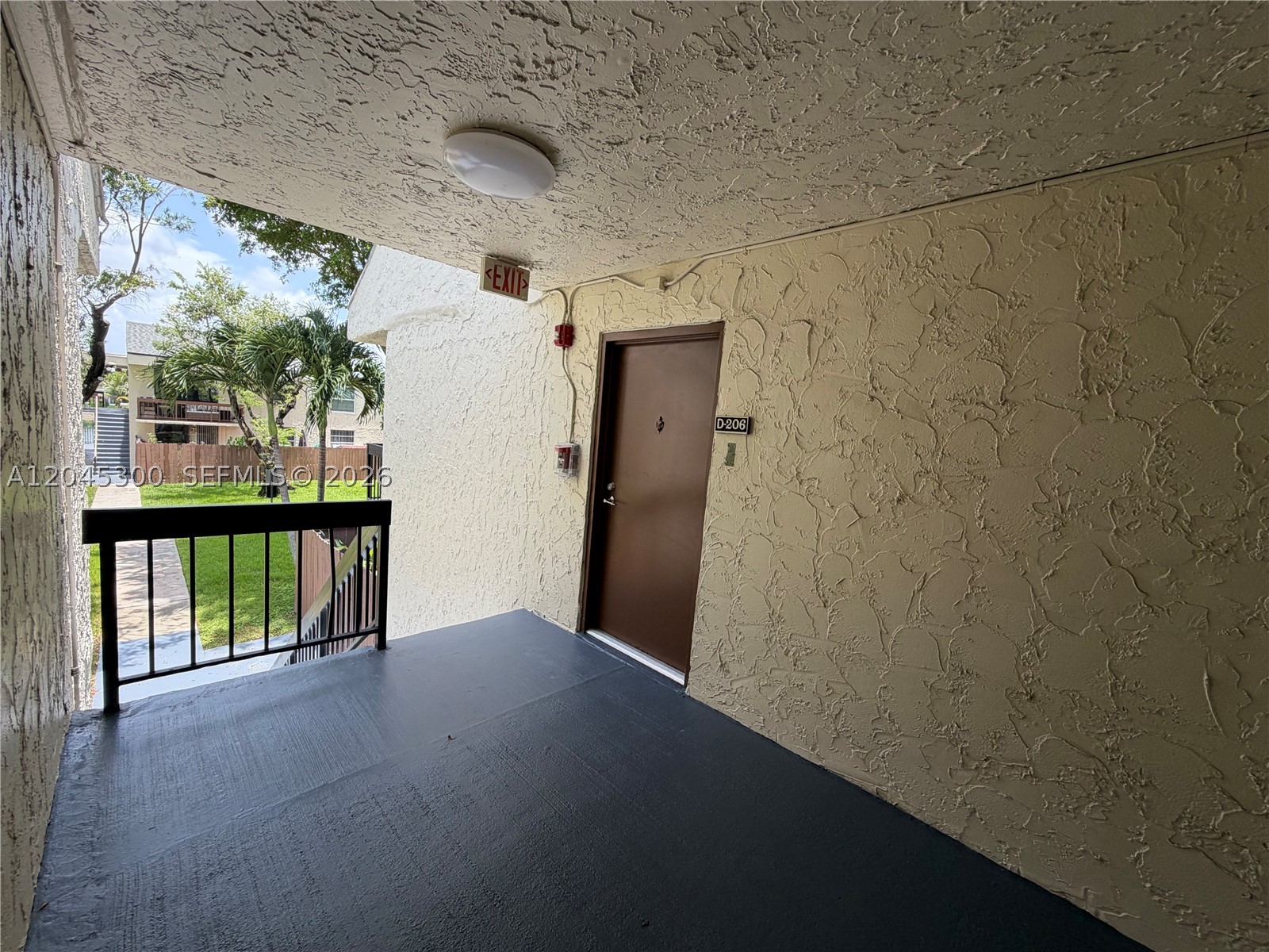 CAPTIVA LAKES VILLAS COND - Residential