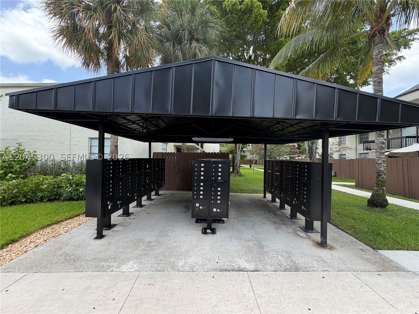 CAPTIVA LAKES VILLAS COND - Residential