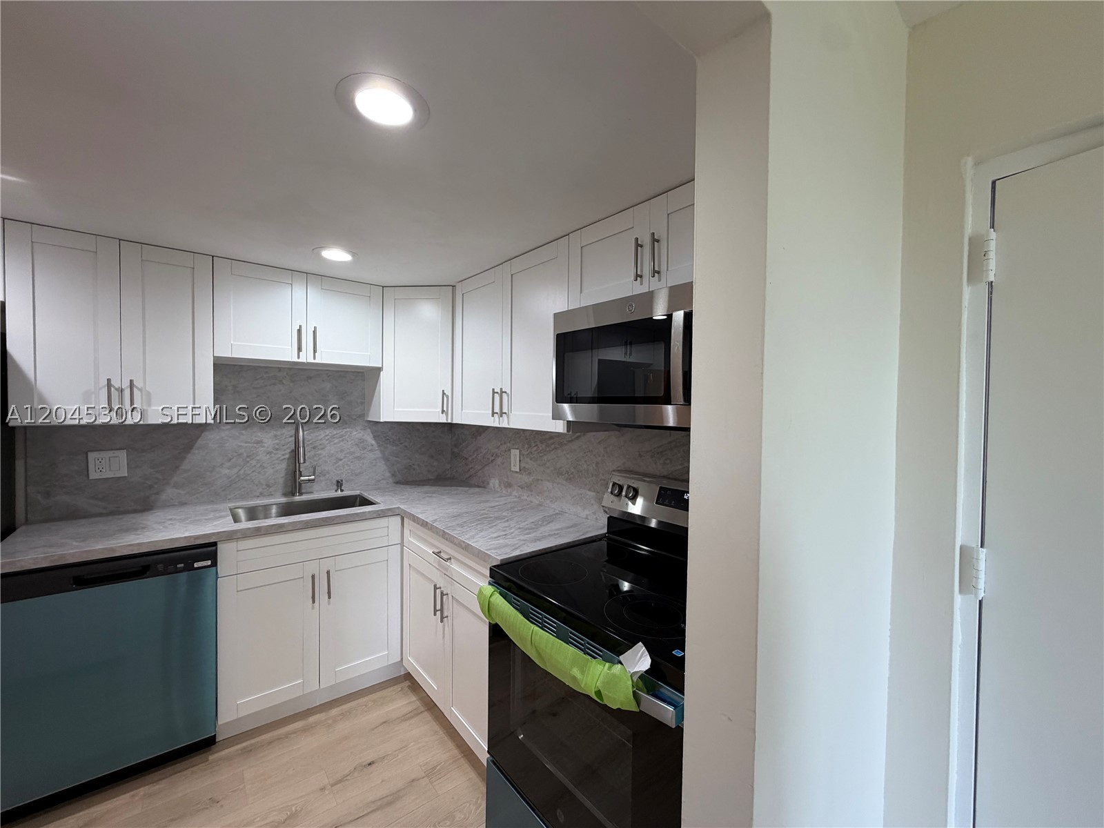 CAPTIVA LAKES VILLAS COND - Residential