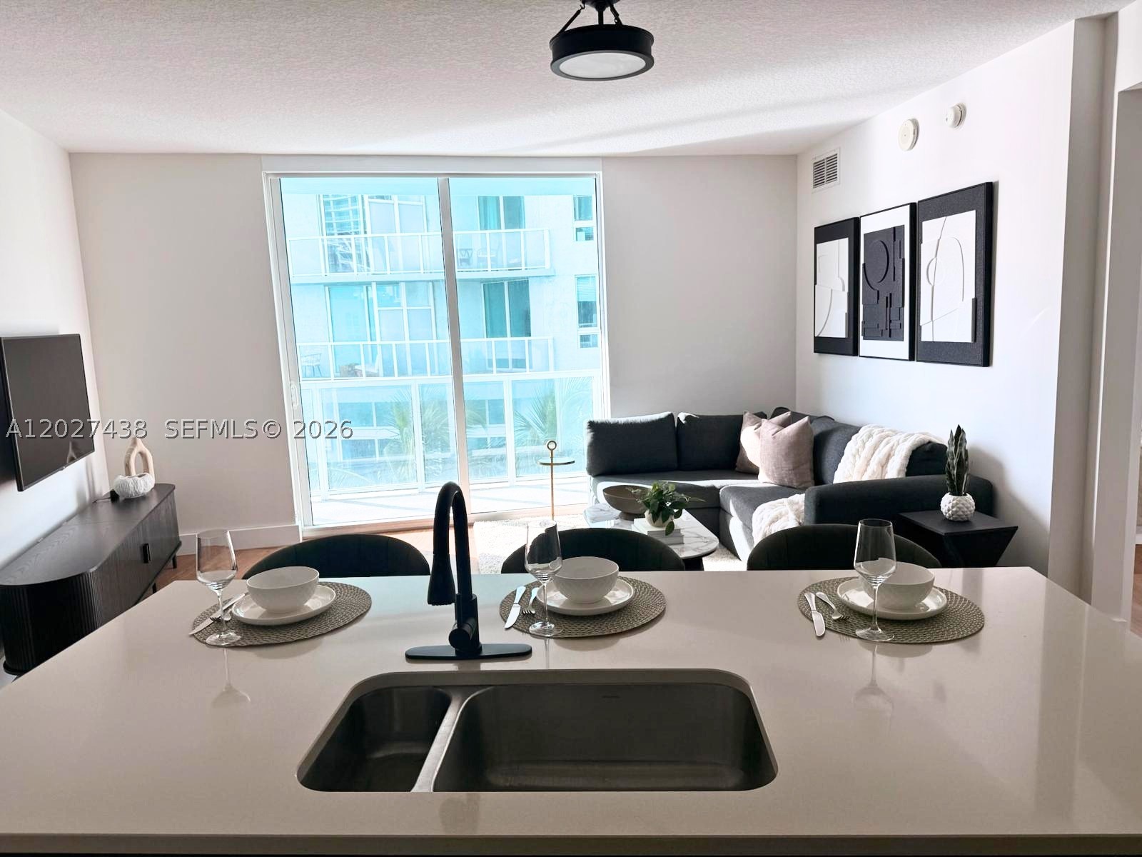 QUANTUM ON THE BAY CONDO - Residential Lease