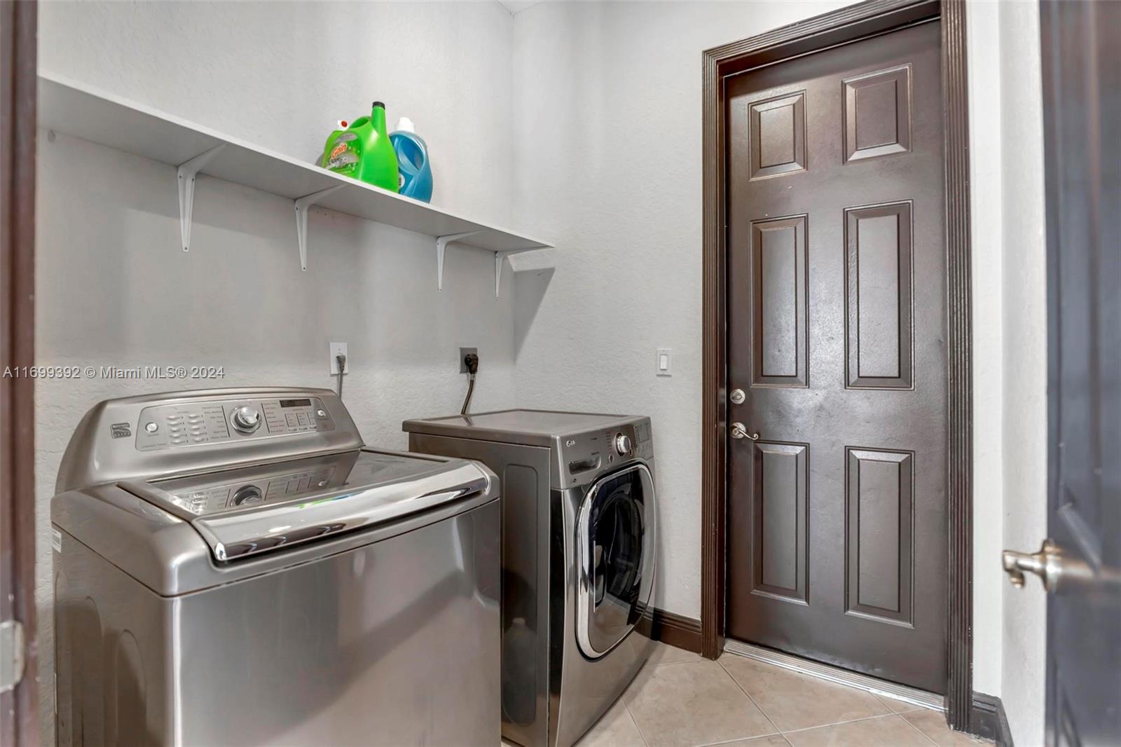 4TH ADDN TO ROYAL OAKS - Residential