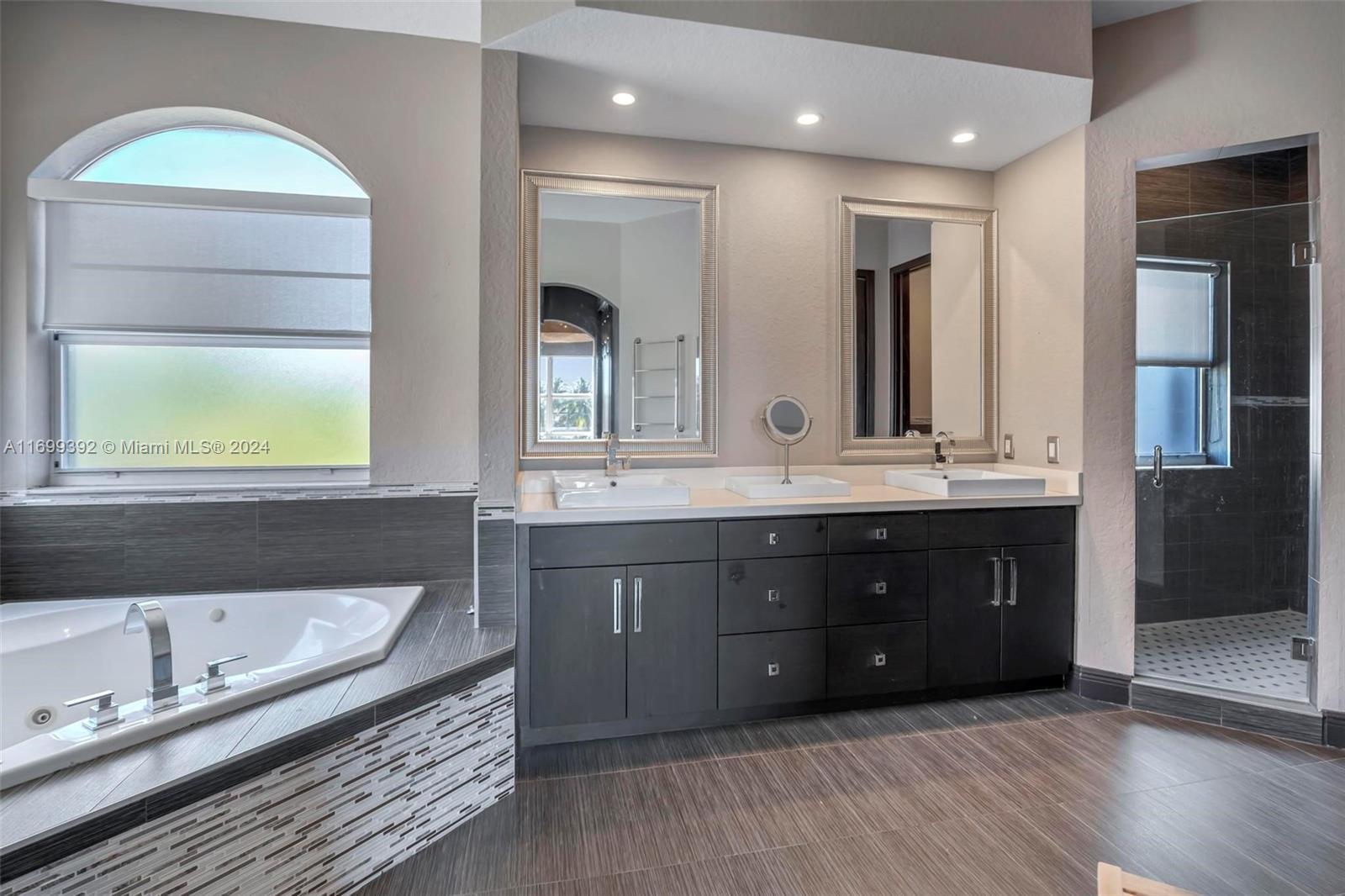 4TH ADDN TO ROYAL OAKS - Residential