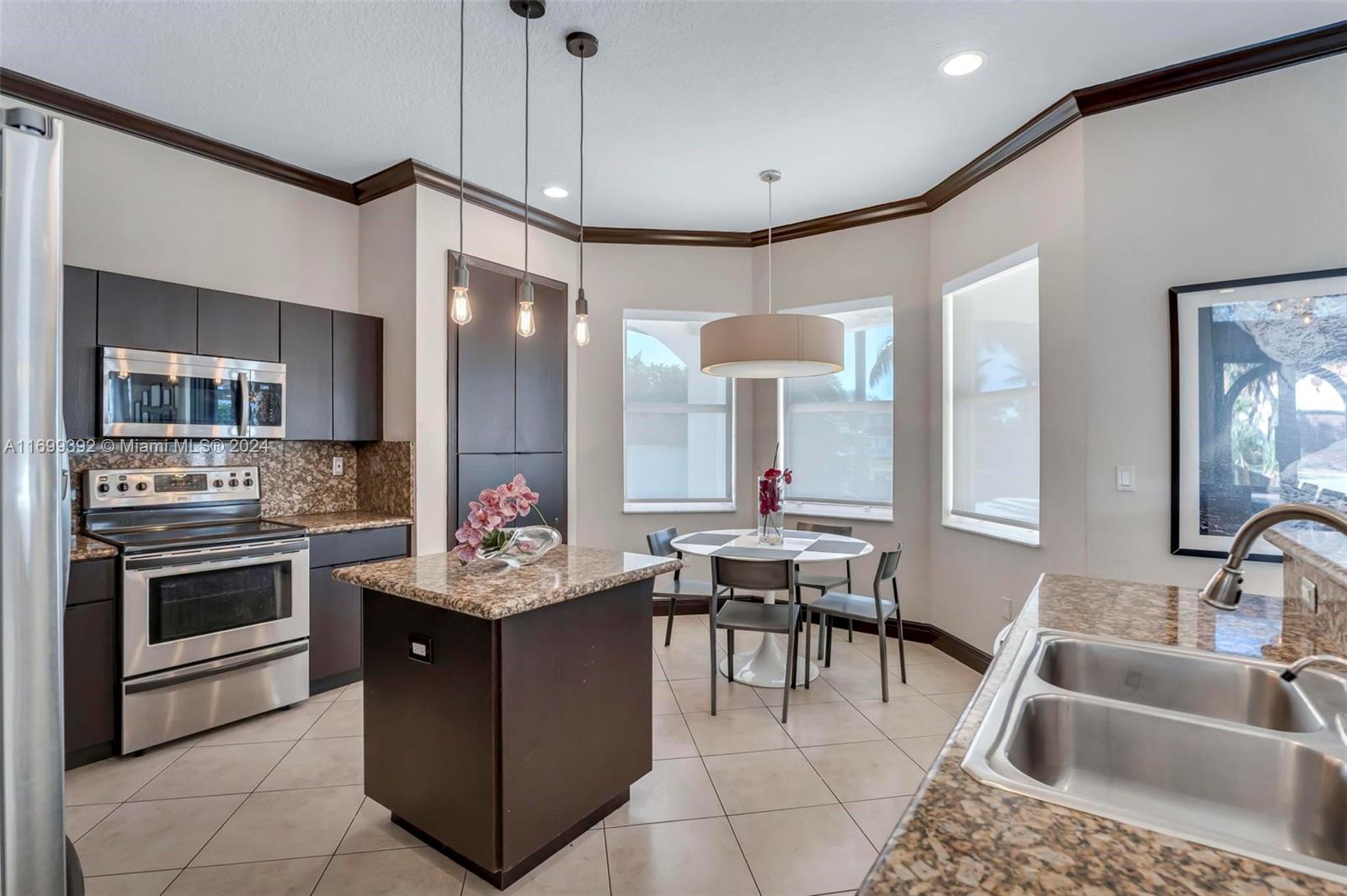 4TH ADDN TO ROYAL OAKS - Residential