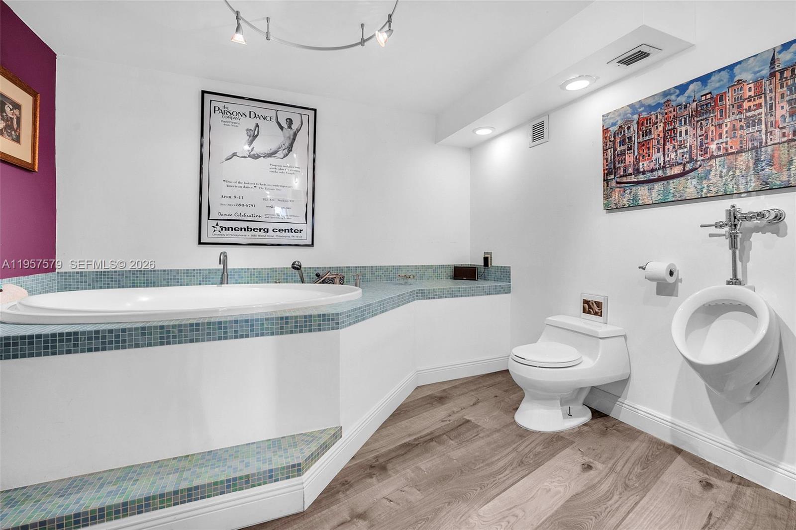TRADEWINDS BY THE SEA CON - Residential