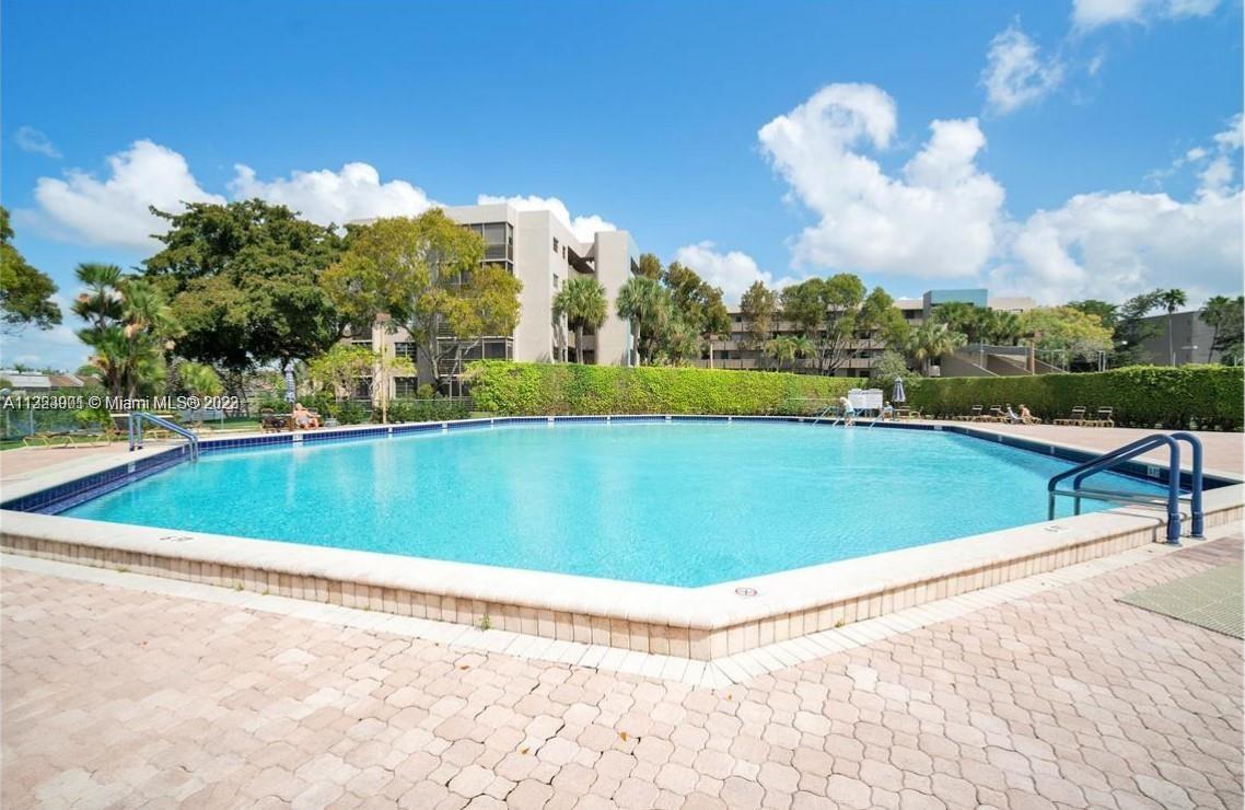 COLONY POINT 4 CONDO - Residential