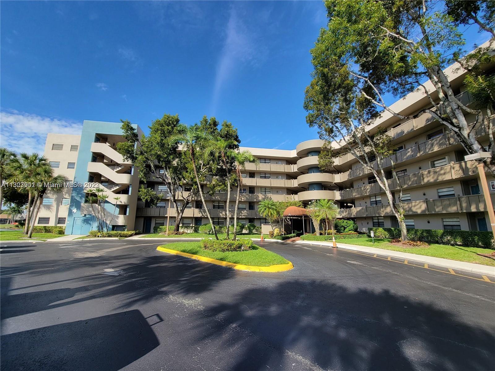 COLONY POINT 4 CONDO - Residential