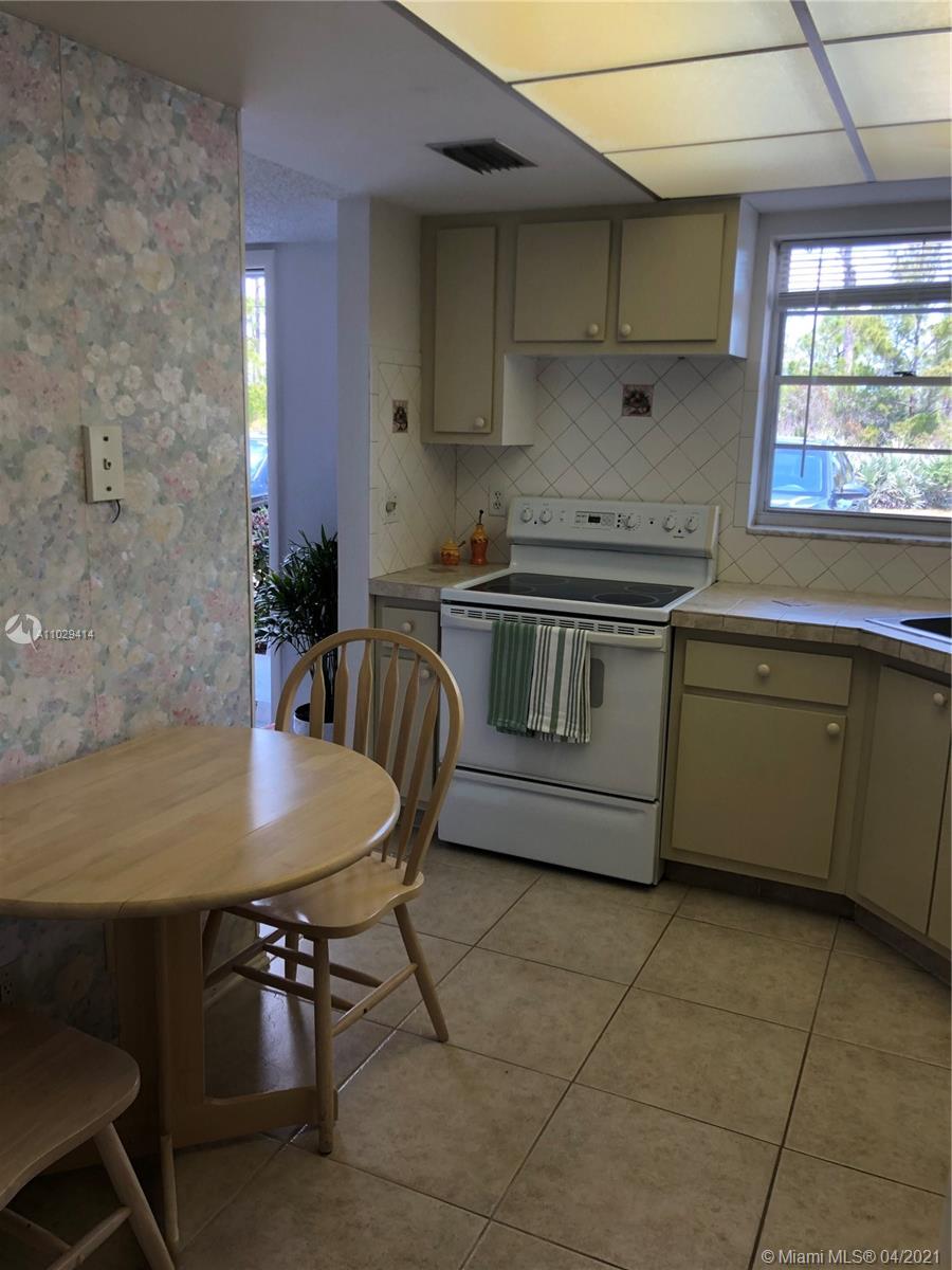 LITTLE CLUB CONDO THE - Residential