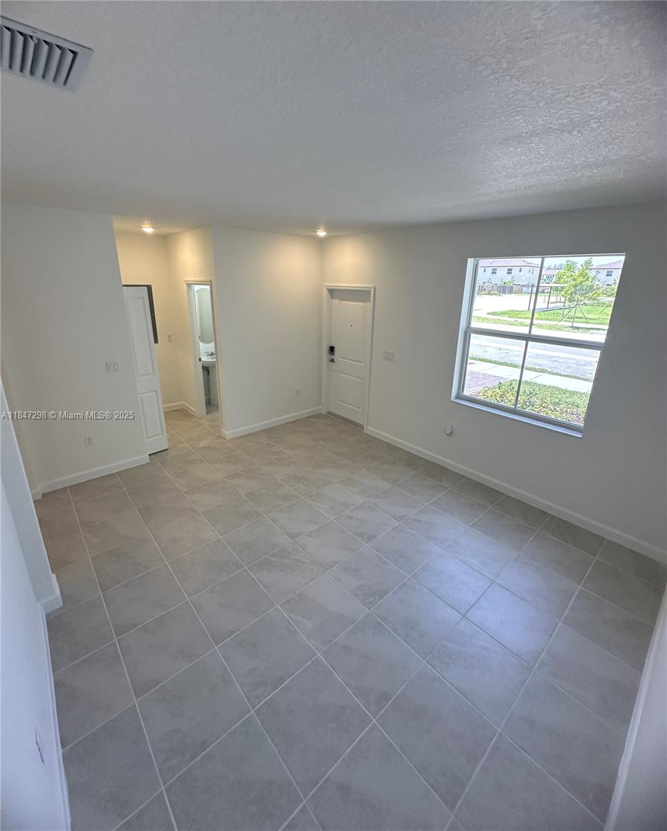 Altamira - Residential Lease