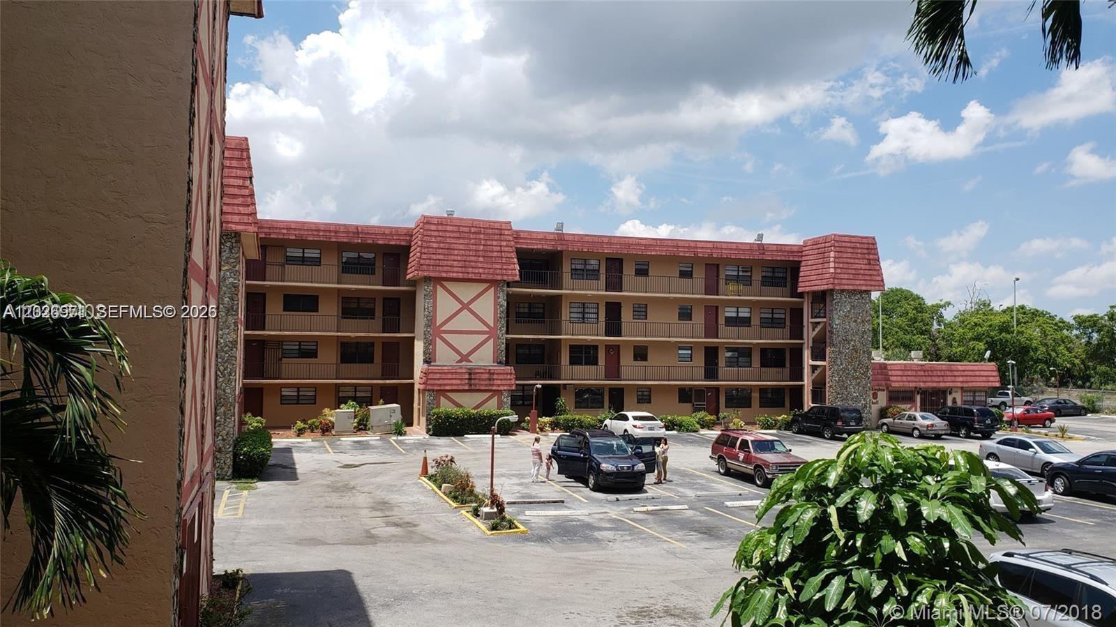 Beautiful and spacious 3-bedroom, 2-bath corner unit located in one of the most desirable areas of Hialeah. This bright and well-maintained residence offers an excellent layout with abundant natural light, private balcony, elevator, and convenient laundry facilities on the same floor. Additional storage unit located just next to the apartment for extra convenience.
Enjoy amenities including a sparkling swimming pool and well-kept common areas. Centrally located near major shopping centers, restaurants, supermarkets, gas stations, hospitals, schools, and main highways. Prime location with everything you need just minutes away.
Perfect for homeowners or investors looking for comfort, convenience, and value in the heart of Hialeah. A rare opportunity you don’t want to miss!