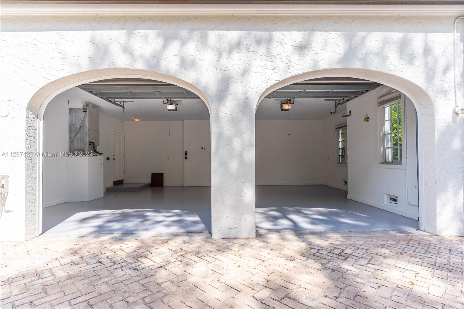 CORAL GABLES RIVIERA SEC - Residential