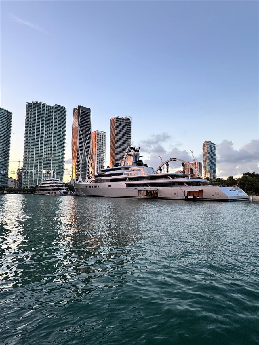 900 BISCAYNE BAY CONDO - Residential